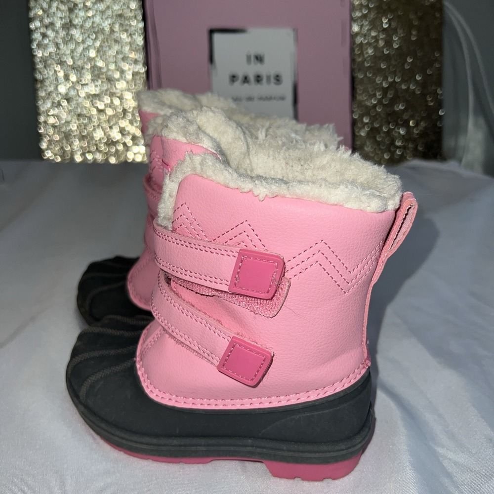 Cat & Jack Pink Winter Snowboots Sz 8 Girls Outdoor Boots
